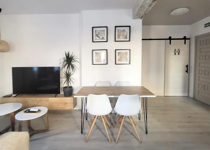 Apartamentos Crispin Candela
